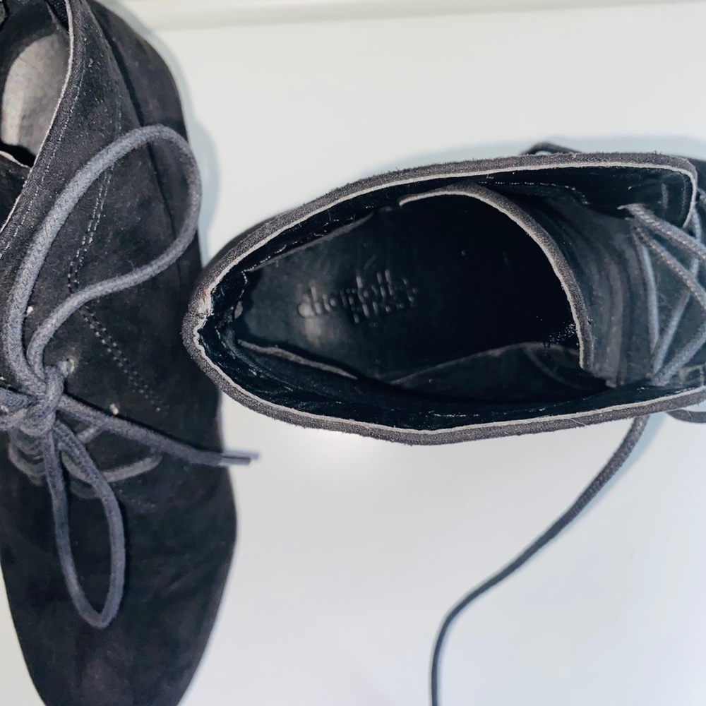 Black booties, size 6.5 - Picture 6 of 7